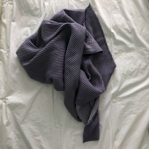 Brand New!! Ribbed Scarf with Fringe